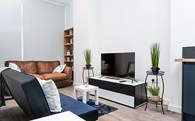 Deluxe 2 Bedroom Apartment In City Centre